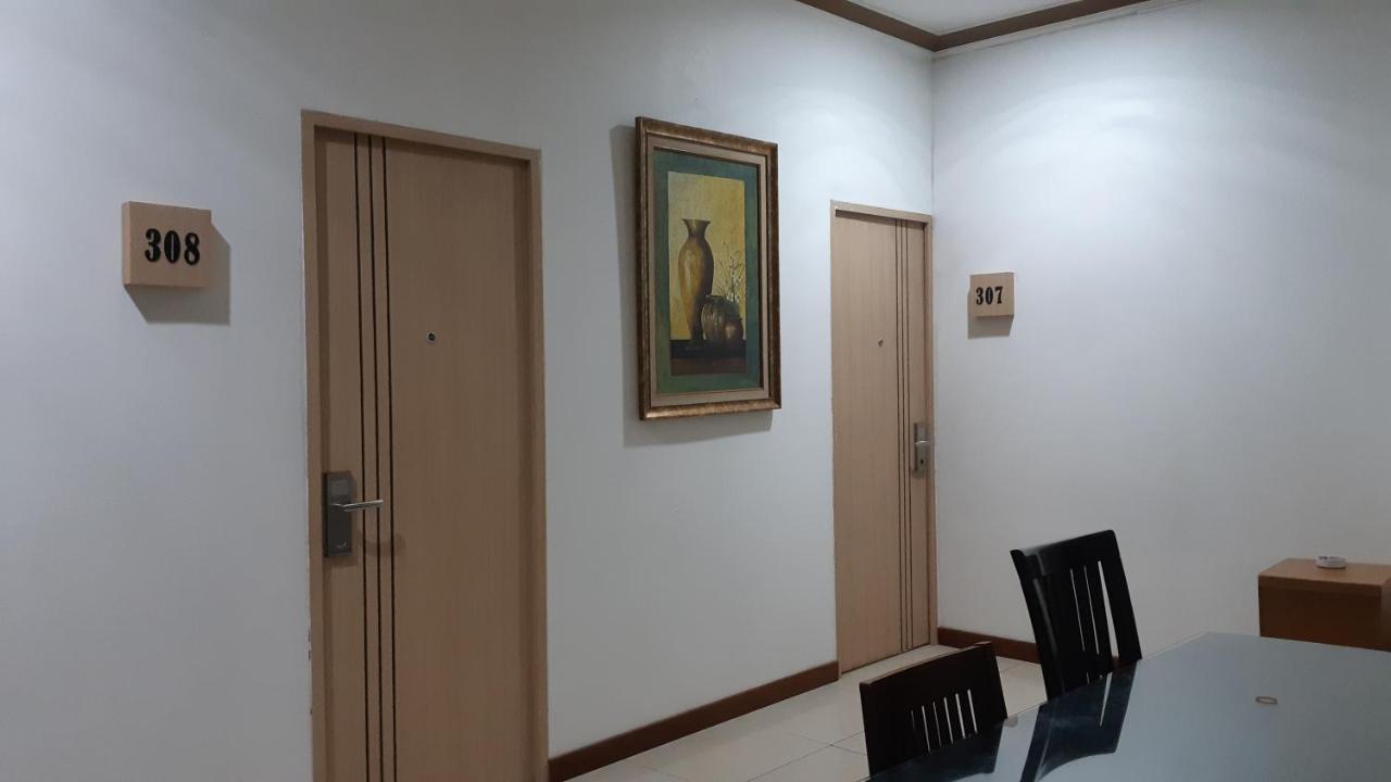 Puri Inn Jakarta Luaran gambar